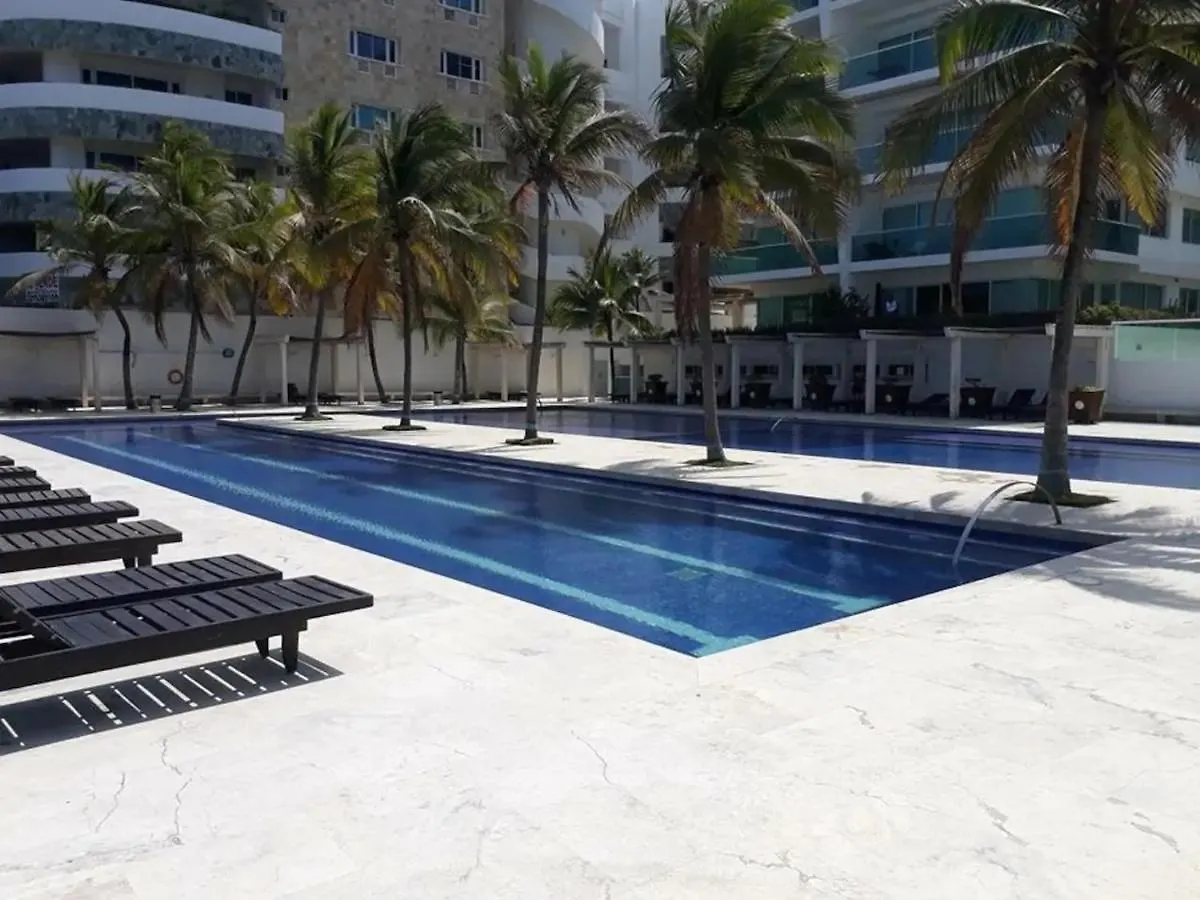Amplio Apt De 3 Alcobas Edificio Primera Linea De Playa Cartagena 0*,  Colombia